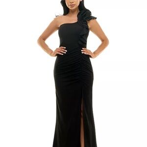Juniors' Ruffled One-Shoulder Gown XXS